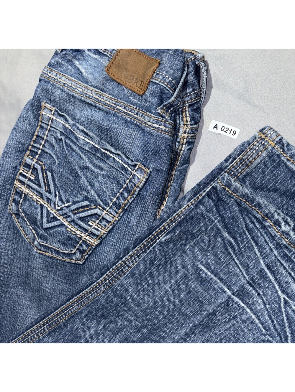 EUC👖 BKE Aaron Jeans Men's 26R Blue Denim Straight Leg Whiskered Pattern
